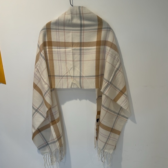 Steve Madden Scarf - Picture 3 of 6